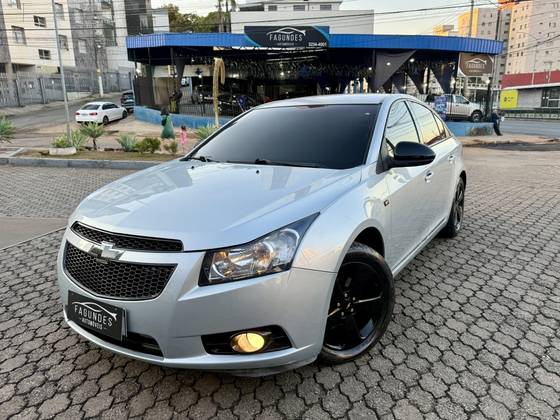 CHEVROLET CRUZE 1.8 LT 16V FLEX 4P AUTOMÁTICO CHEVROLET CRUZE 1.8 LT 16V FLEX 4P AUTOMÁTICO
